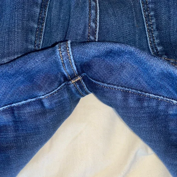 MADEWELL Petite Curvy High-Rise Skinny Jeans in Sussex Wash: TENCEL™ Denim | 30P - Picture 7 of 7